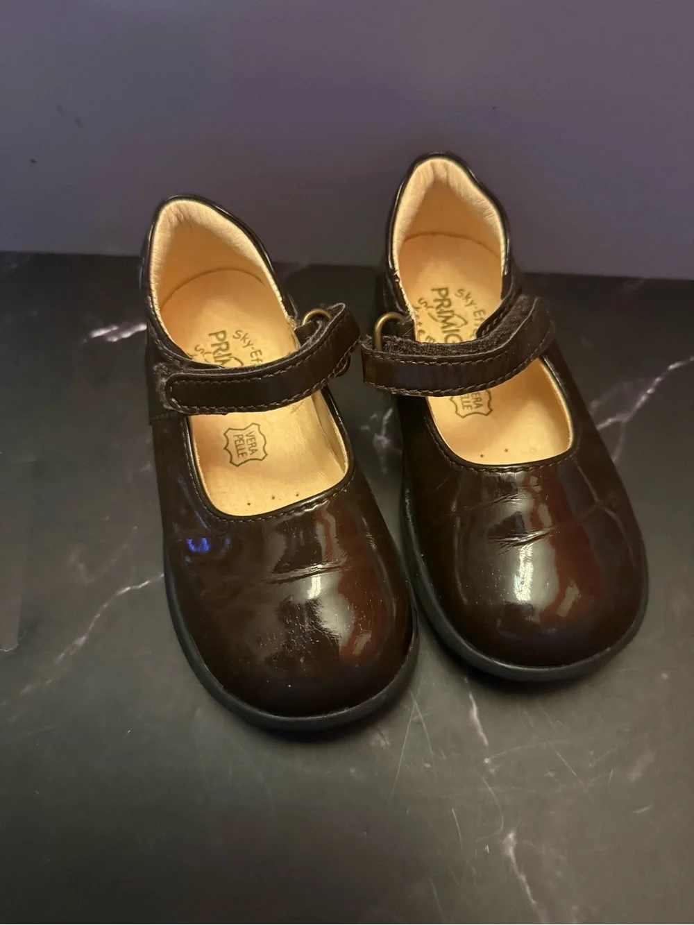Primigi brown patent leather shoes
